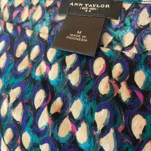 Ann Taylor M Blouse Like New